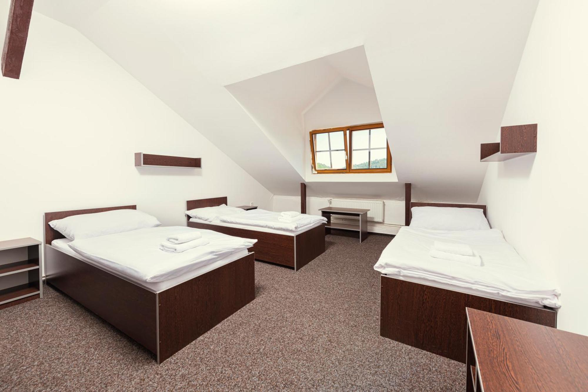 Hotel Ostende Chocerady Esterno foto