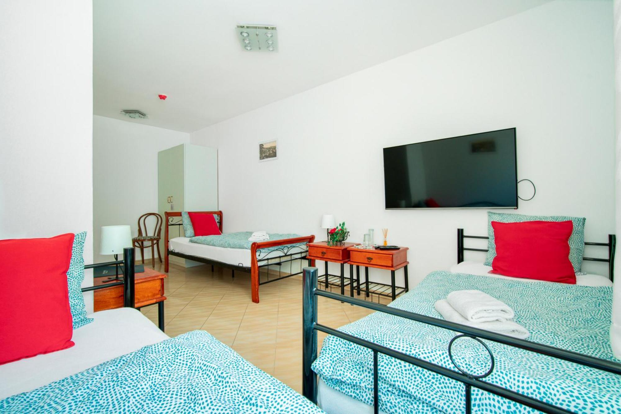 Hotel Ostende Chocerady Esterno foto