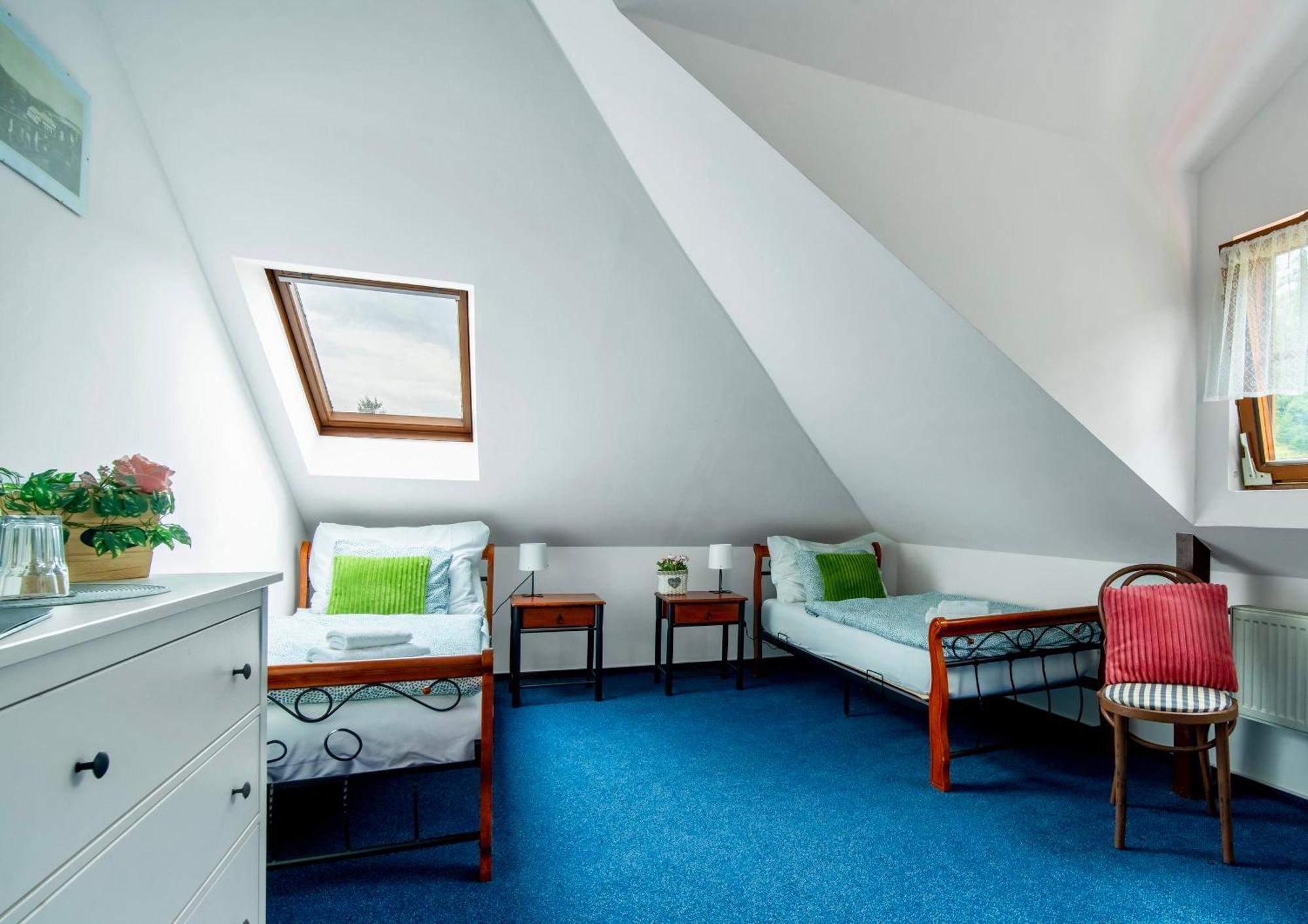 Hotel Ostende Chocerady Esterno foto