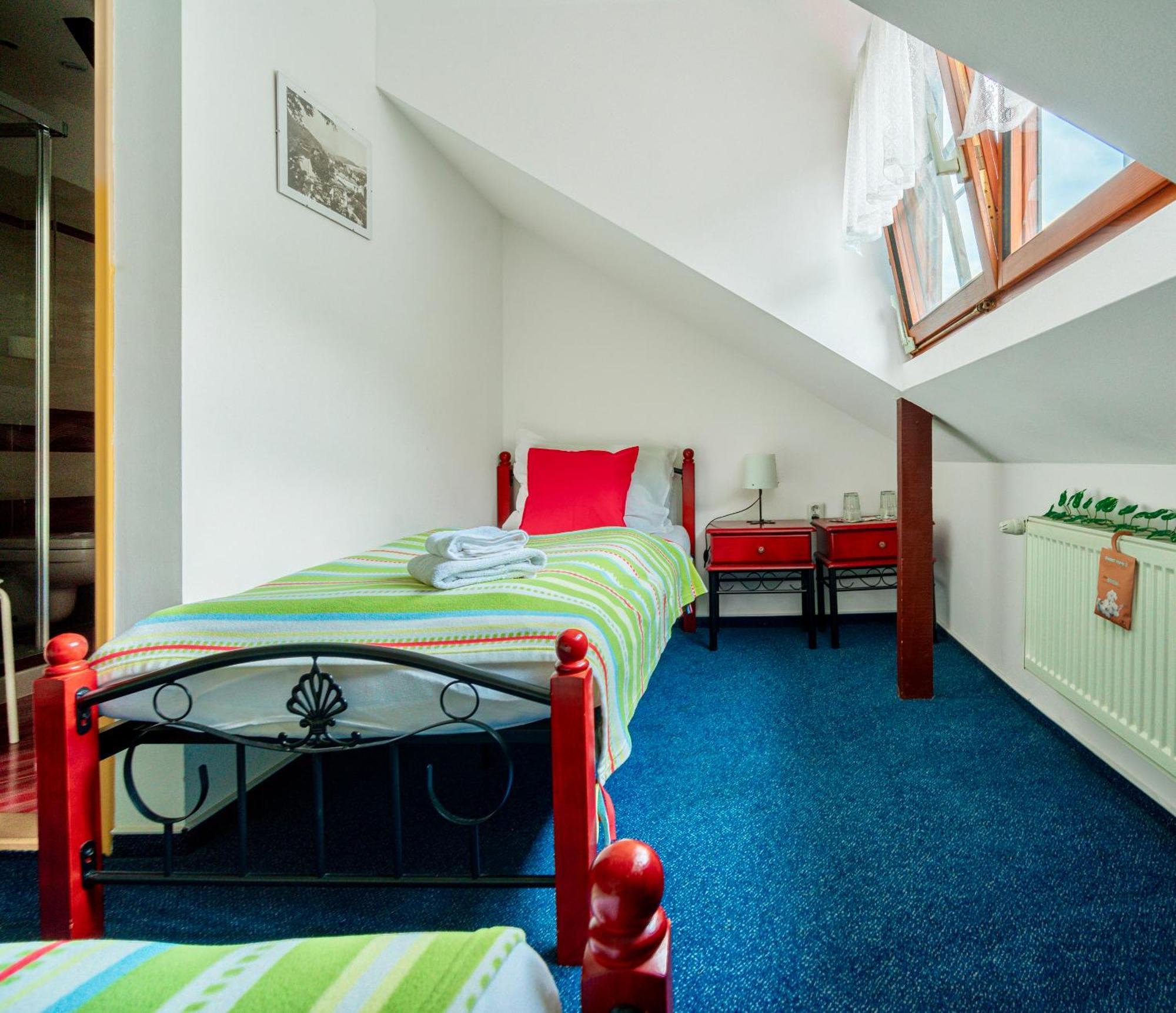 Hotel Ostende Chocerady Esterno foto